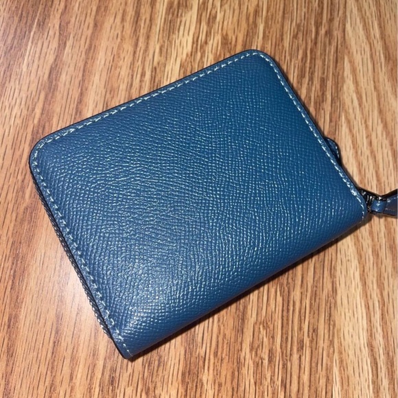Coach Wallet - Picture 4 of 4